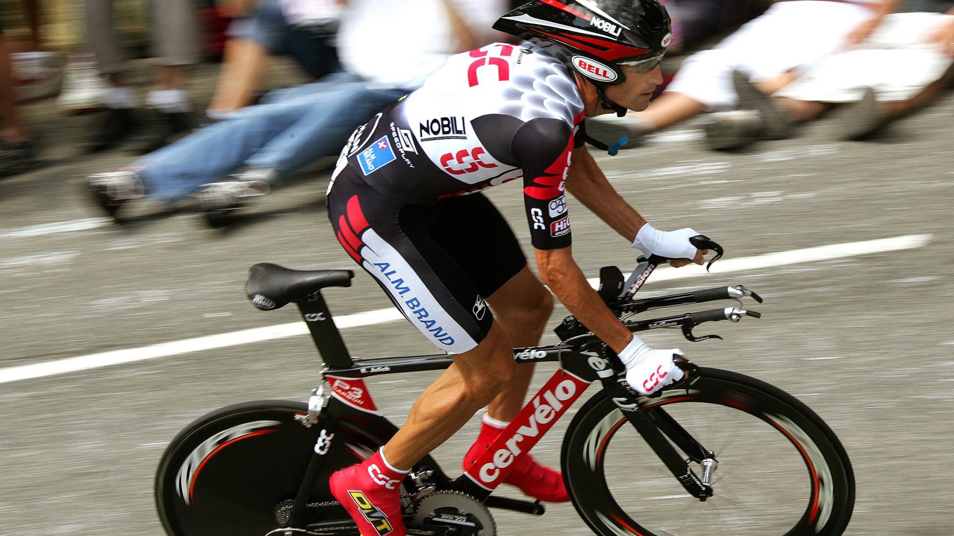 勇士两配角再蜕变!穆迪攻守兼备限制布克,波斯特攻守一体稳空间